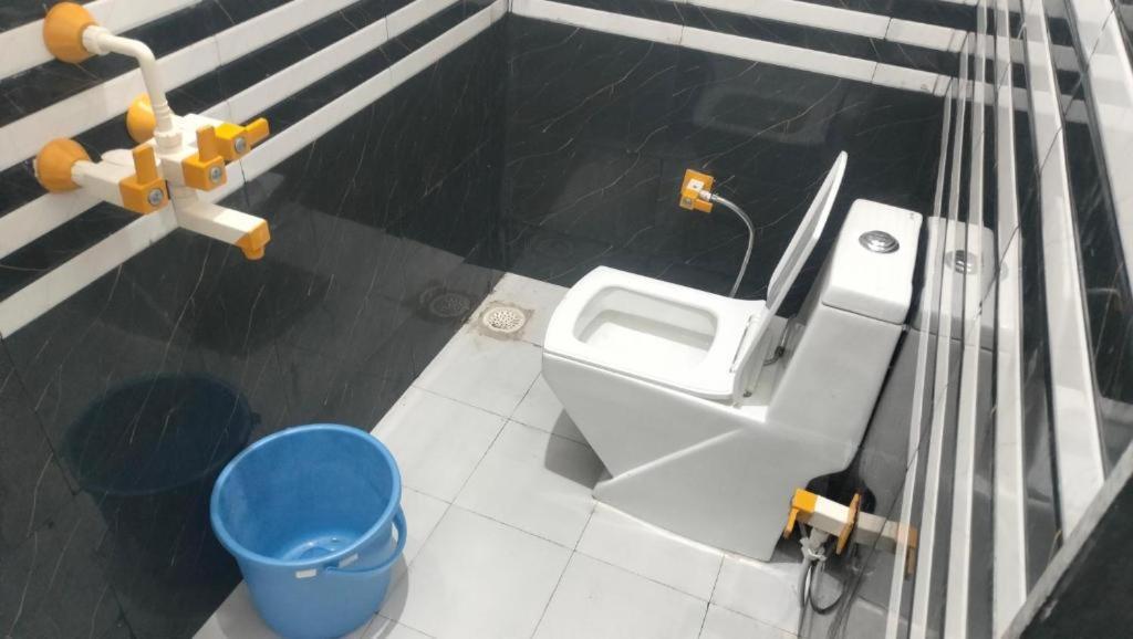 Maa Gayatri Dham Hotel Vrindavan Luaran gambar