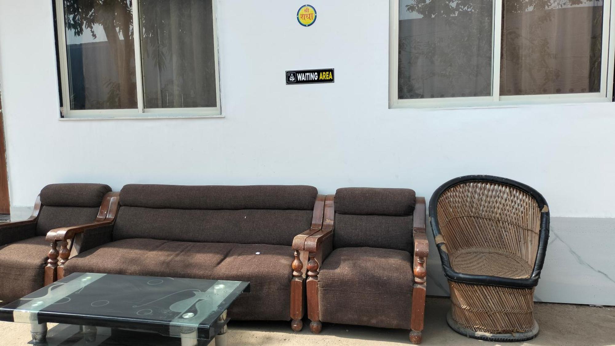 Maa Gayatri Dham Hotel Vrindavan Luaran gambar