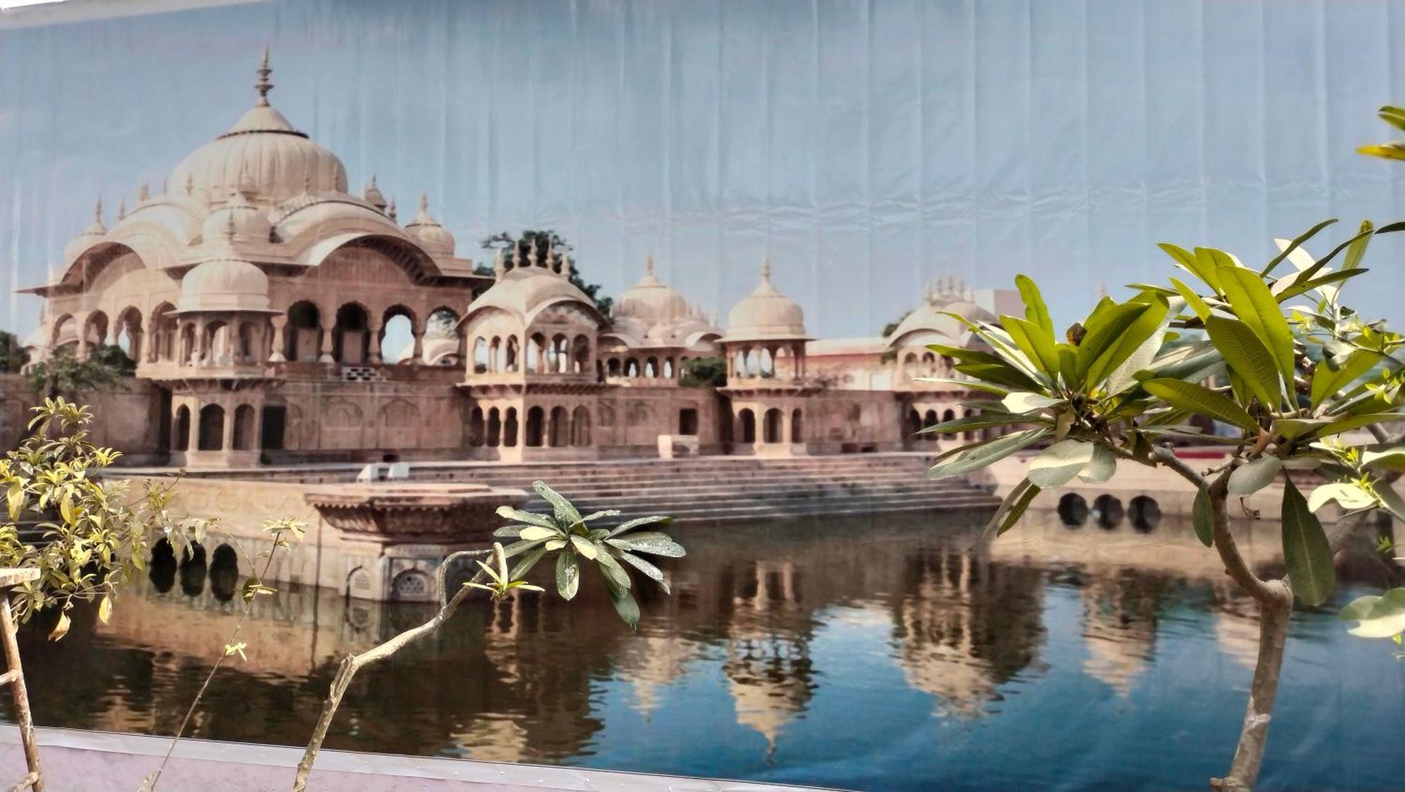 Maa Gayatri Dham Hotel Vrindavan Luaran gambar