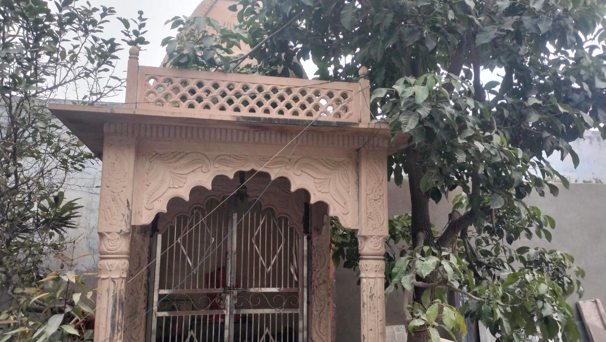 Maa Gayatri Dham Hotel Vrindavan Luaran gambar